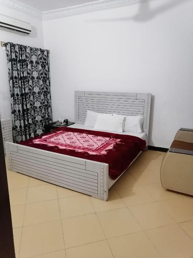 Lux Lounge Guest House Islamabad Exterior photo